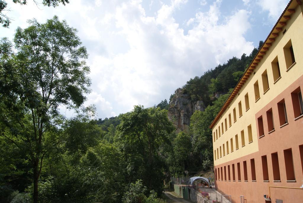 Alberg Roques Blanques Ribes De Freser Εξωτερικό φωτογραφία